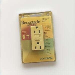 New Lutron Receptacle Outlet 15A Model SCR-15H-SW In Biscuit